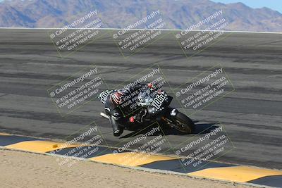 media/Mar-21-2025-CVMA Friday Practice (Fri) [[30cd4fe323]]/2-Racer 1/Session 2 (Bowl)/